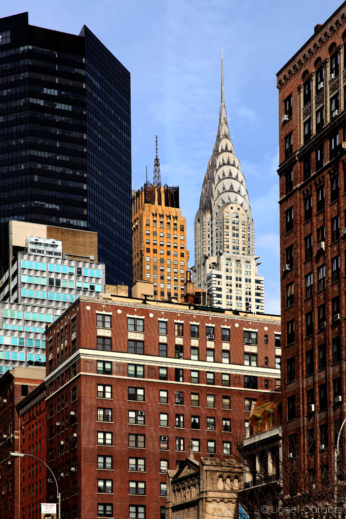 Photo New York, et Chrysler Building. Photographie d'art de ville de Lionel Caracci, qui expose par ailleurs son travail chez Krom Galerie Lyon.