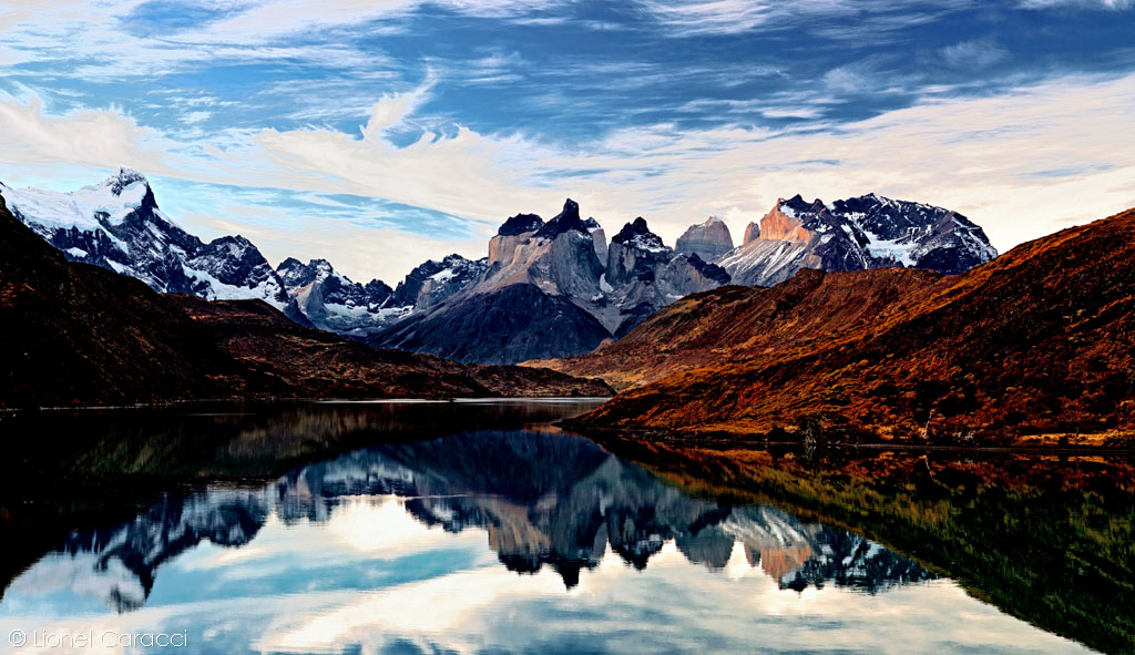 Photographie Patagonie Art, ainsi que les Torres del Paine, au Chili. Photo d'art de paysage nature et montagne de Lionel Caracci, qui expose par ailleurs son travail chez Krom Galerie Lyon.