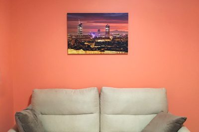 Tirage d'art « Mont-Blanc Flamboyant vs Lyon », réalisé par le photographe Lyonnais Lionel Caracci. Il expose par ailleurs ses Photographies dans sa Galerie d'art à Lyon 2.